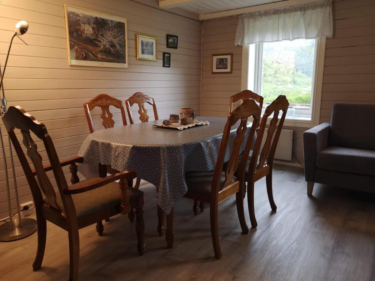 Hansali Holiday Home Fjaerland Kültér fotó