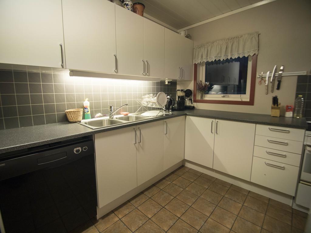 Hansali Holiday Home Fjaerland Kültér fotó